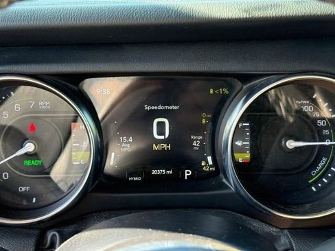 Used 2022 Jeep Wrangler Unlimited Sahara w/ Cold Weather Group AWD/4WD image 19