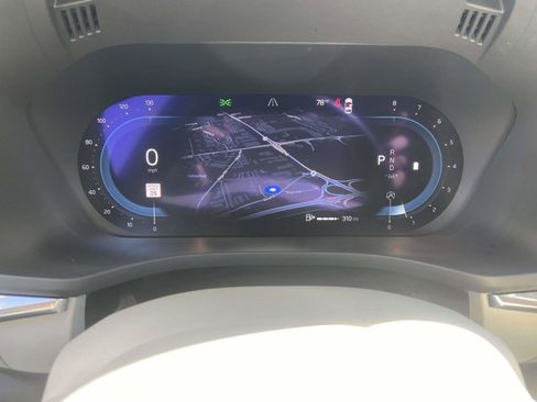 Certified 2023 Volvo XC60 B5 Plus w/ Climate Package image 25