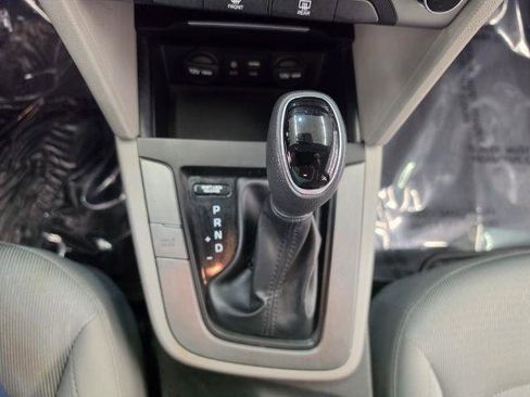 Used 2017 Hyundai Elantra SE FWD image 17