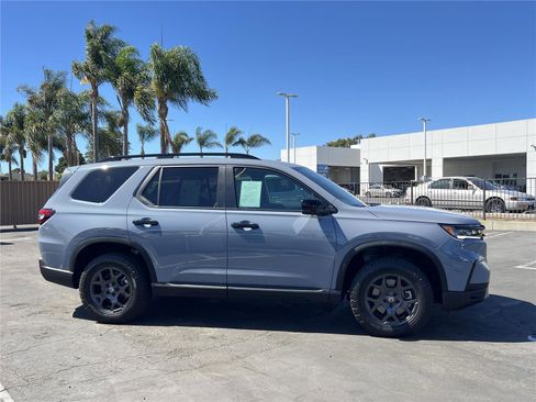 New 2025 Honda Pilot TrailSport image 30