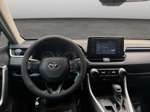 Used 2019 Toyota RAV4 LE w/ All Weather Liner Package AWD/4WD image 27