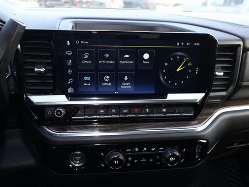 Used 2023 Chevrolet Silverado 1500 LT image 13