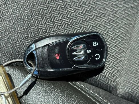 Used 2025 Buick Encore GX Preferred FWD image 21