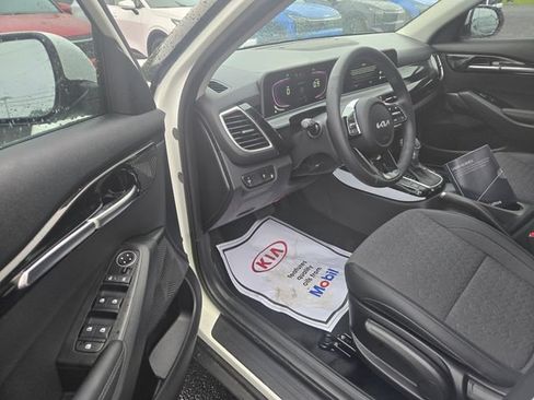 New 2026 Kia Seltos S FWD image 4