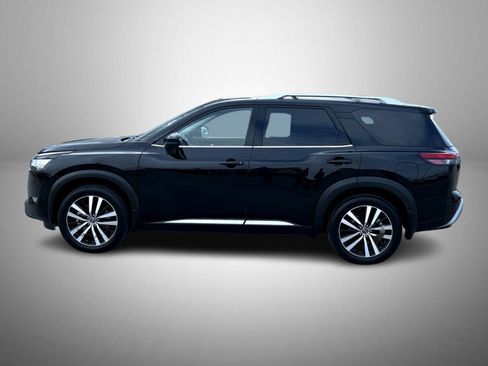 Used 2024 Nissan Pathfinder Platinum AWD/4WD image 8