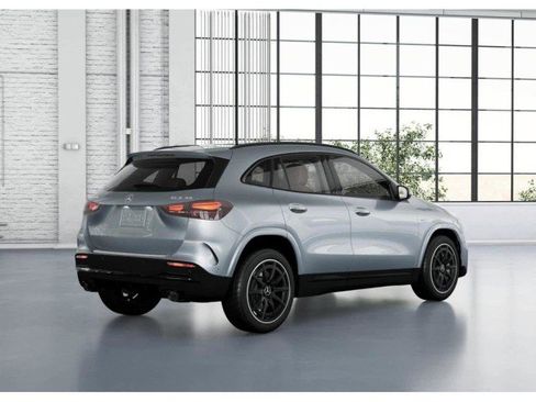 New 2026 Mercedes-Benz GLA 35 AMG 4MATIC image 32
