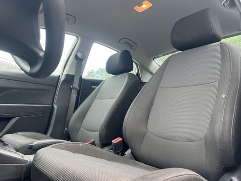 Used 2021 Hyundai Accent SE FWD image 3