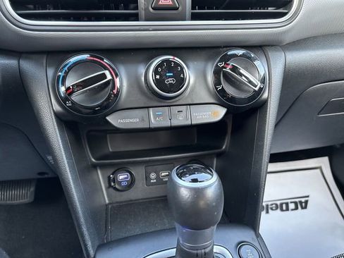 Used 2020 Hyundai Kona SEL image 17