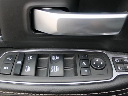 Used 2024 RAM 2500 Big Horn w/ Level 2 Equipment Group image 20