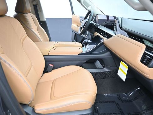 New 2026 INFINITI QX80 Luxe w/ Cargo Package image 17