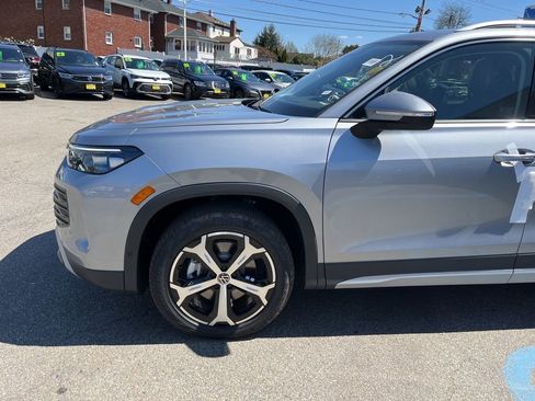 New 2026 Volkswagen Tiguan SE image 27