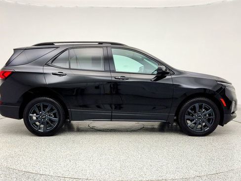 Used 2022 Chevrolet Equinox RS w/ LPO, Floor Liner Package image 4