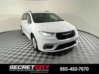 Used 2021 Chrysler Pacifica Touring-L FWD video 1