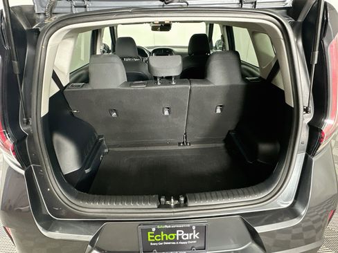 Used 2025 Kia Soul LX w/ LX Technology Package FWD image 28
