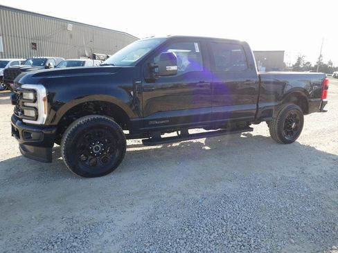 New 2026 Ford F250 Lariat w/ Black Appearance Package image 8