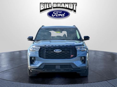 Used 2025 Ford Explorer ST AWD/4WD image 5