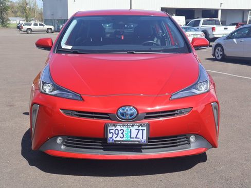Used 2019 Toyota Prius XLE w/ Advanced Technology Package image 9