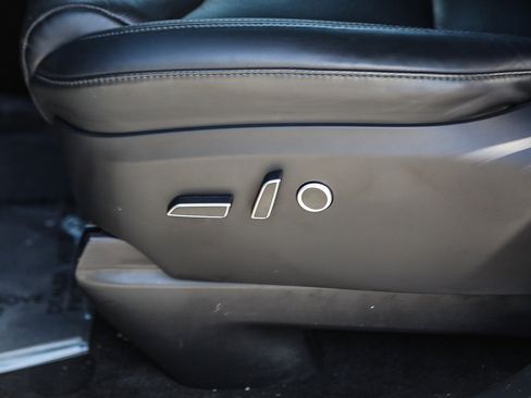 Used 2023 Tesla Model X AWD/4WD image 19