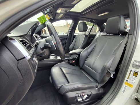 Used 2018 BMW 330i Sedan w/ Convenience Package RWD image 15
