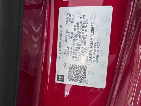 Used 2021 Chevrolet Camaro LT w/ Technology Package image 32