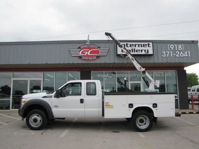 Used 2013 Ford F550 4x4 SuperCab Super Duty w/ Payload Upgrade Pkg