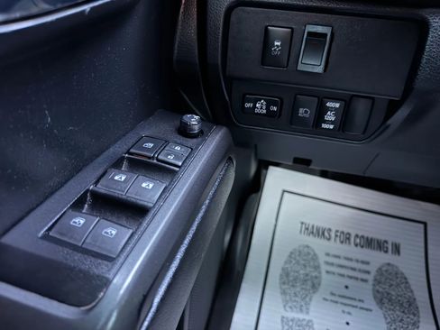 Used 2021 Toyota Tacoma TRD Sport w/ Technology Package image 31