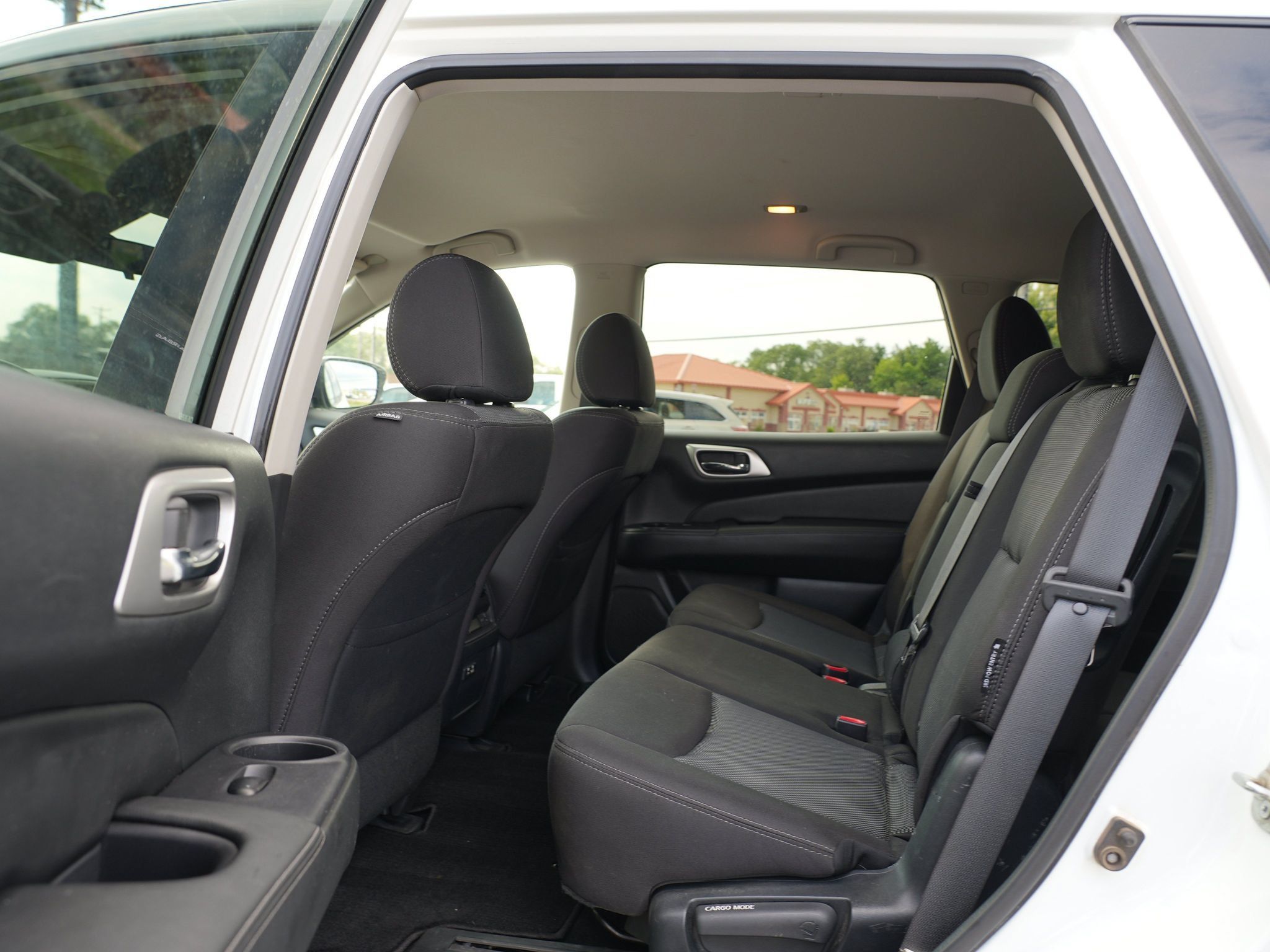 Used 2020 Nissan Pathfinder S AWD/4WD image 19