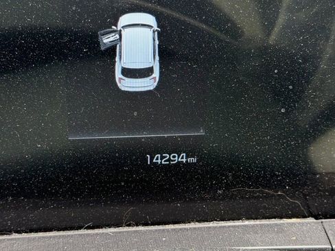 Used 2023 Kia Telluride S w/ S Sunroof Package FWD image 4