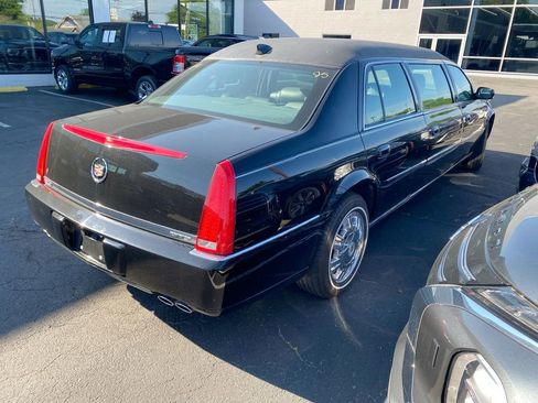 Used 2009 Cadillac DTS Limousine FWD image 3