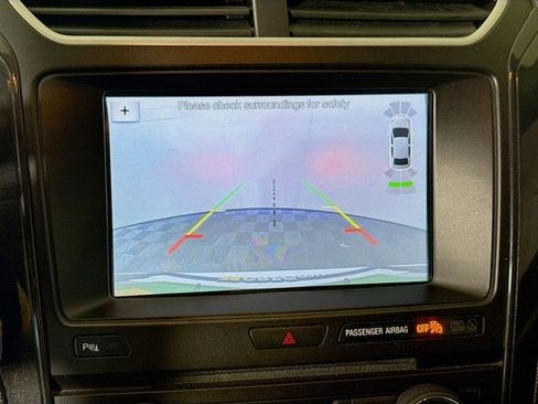 Used 2017 Ford Explorer XLT w/ Equipment Group 202A FWD image 23