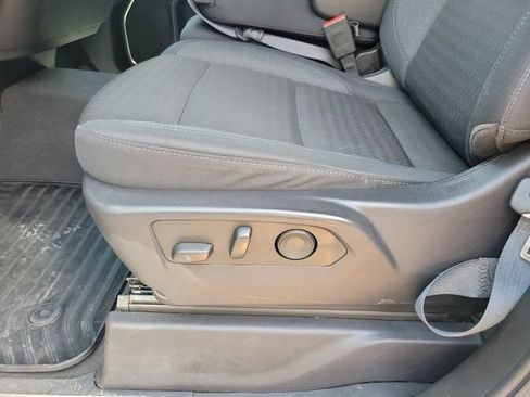Used 2025 Chevrolet Silverado 1500 LT AWD/4WD image 5