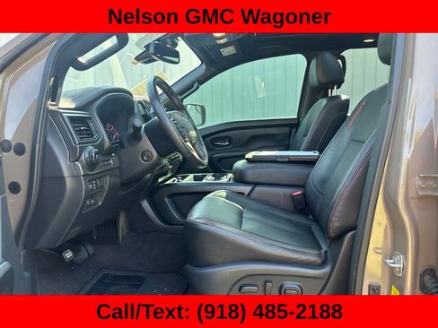 Used 2021 Nissan Titan PRO-4X w/ Pro-4x Convenience Package AWD/4WD image 9