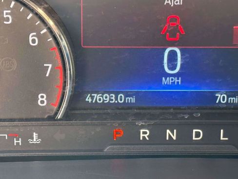 Used 2023 Ford Explorer XLT AWD/4WD image 26