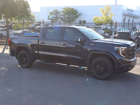 Used 2026 GMC Sierra 1500 Elevation w/ Elevation Premium Package AWD/4WD image 13