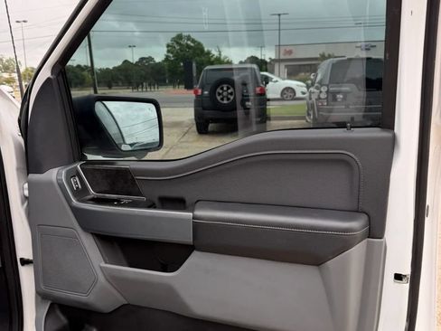 Used 2023 Ford F150 4x4 SuperCrew image 18