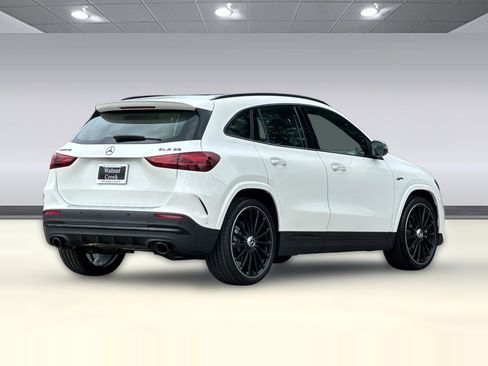 New 2026 Mercedes-Benz GLA 35 AMG 4MATIC image 9