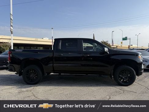 Used 2024 Chevrolet Silverado 1500 Custom Trail Boss w/ LPO, Dark Essentials Package AWD/4WD image 5