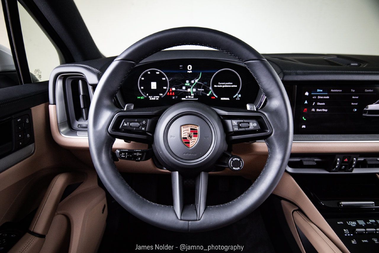Certified 2026 Porsche Cayenne AWD/4WD image 27