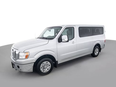 Used 2016 Nissan NV 3500 SL image 9