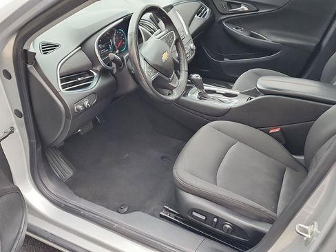 Used 2018 Chevrolet Malibu LT FWD image 5