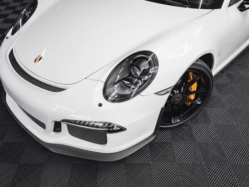 Used 2015 Porsche 911 GT3 RWD image 4