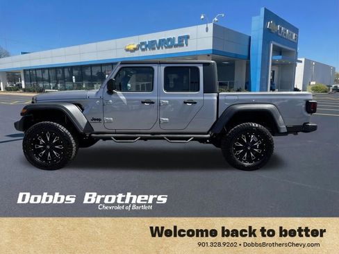 Used 2020 Jeep Gladiator Sport w/ Quick Order Package 24S AWD/4WD image 4