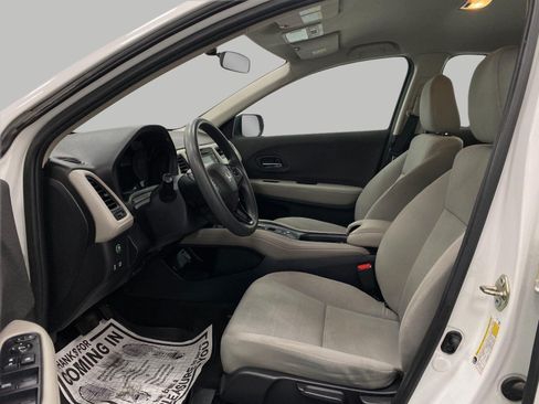 Used 2020 Honda HR-V LX image 26