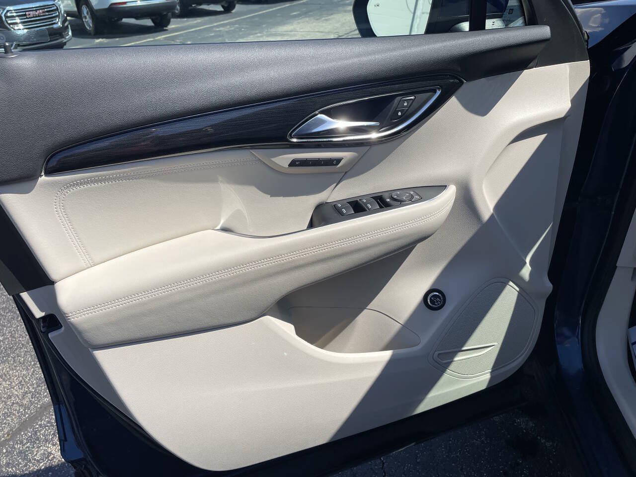 Used 2023 Buick Envision Essence AWD/4WD image 12