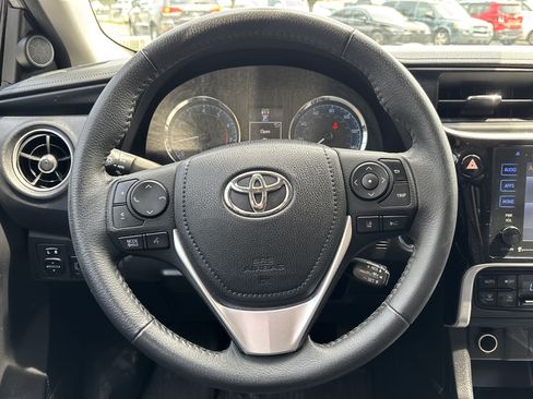 Used 2017 Toyota Corolla SE w/ SE Premium Package FWD image 17