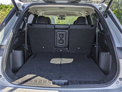 Used 2024 Mitsubishi Outlander SE image 13