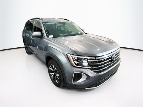 Used 2024 Volkswagen Atlas SE AWD/4WD image 40