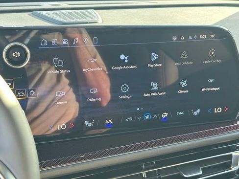 New 2026 Chevrolet Traverse Z71 w/ Enhanced Driving Package image 8