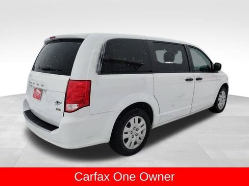 Used 2019 Dodge Grand Caravan SE w/ UConnect Hands-Free Group image 6