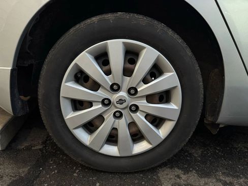 Used 2015 Nissan Sentra S image 35